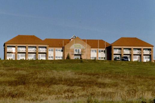 Greenline Hotel Hellfeld Нойбранденбург Екстериор снимка